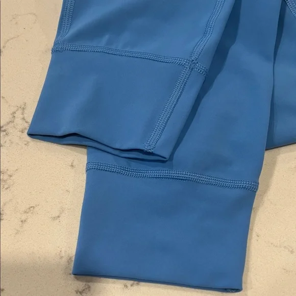 Vuori Daily Blue Leggings - Picture 4 of 6